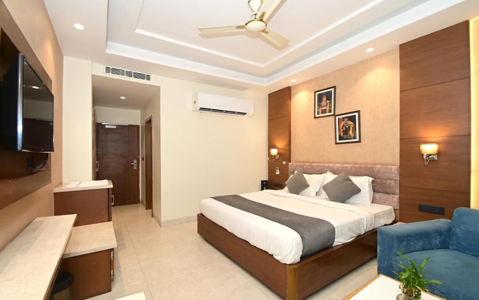 Hotel Rr 62-Jaipur City Centre Hotel מראה חיצוני תמונה