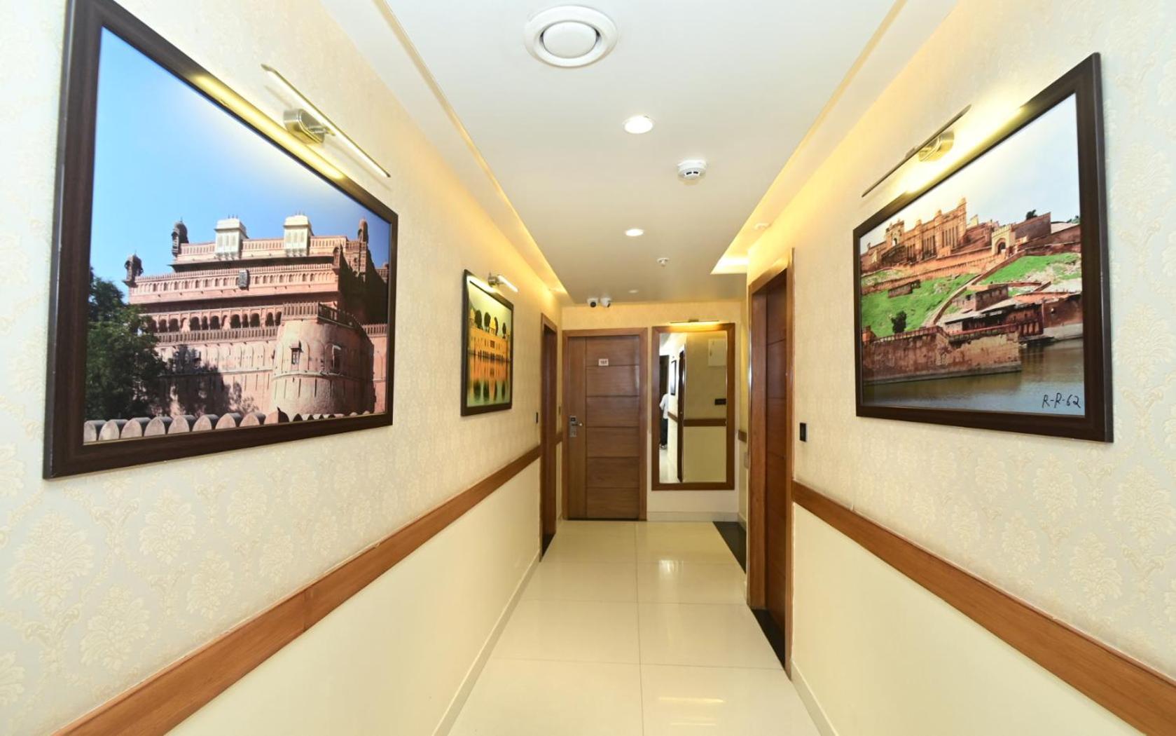 Hotel Rr 62-Jaipur City Centre Hotel מראה חיצוני תמונה