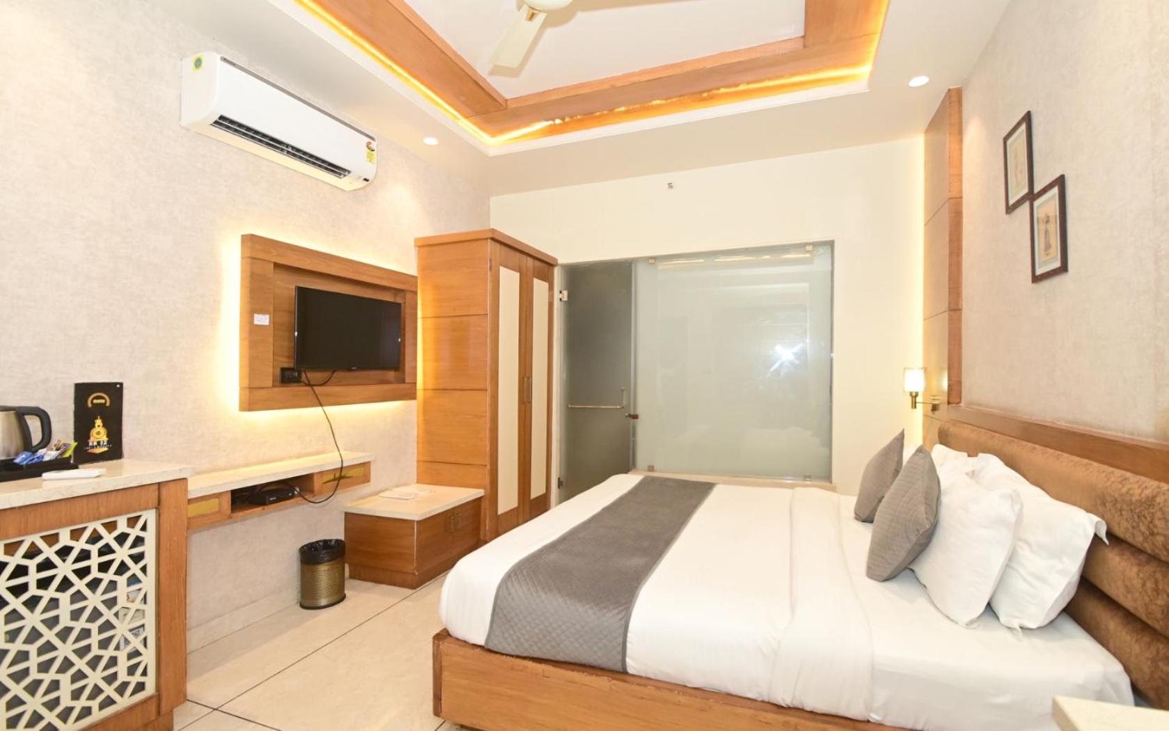 Hotel Rr 62-Jaipur City Centre Hotel מראה חיצוני תמונה