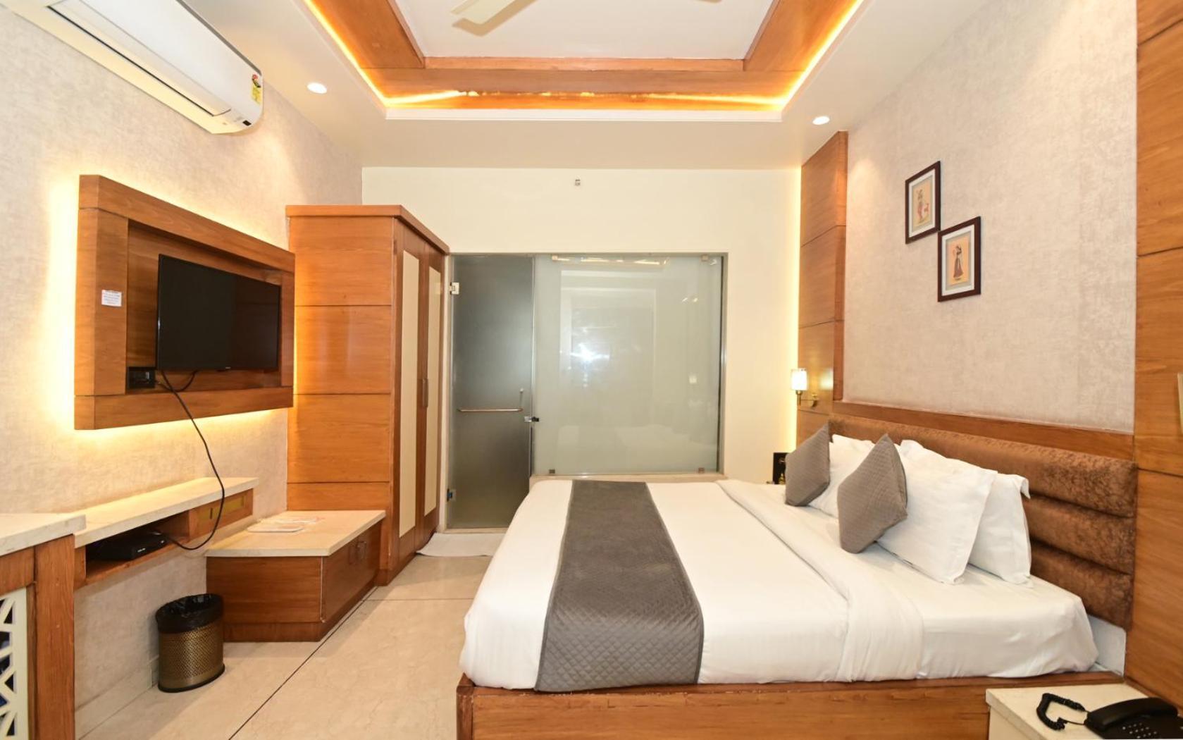 Hotel Rr 62-Jaipur City Centre Hotel מראה חיצוני תמונה