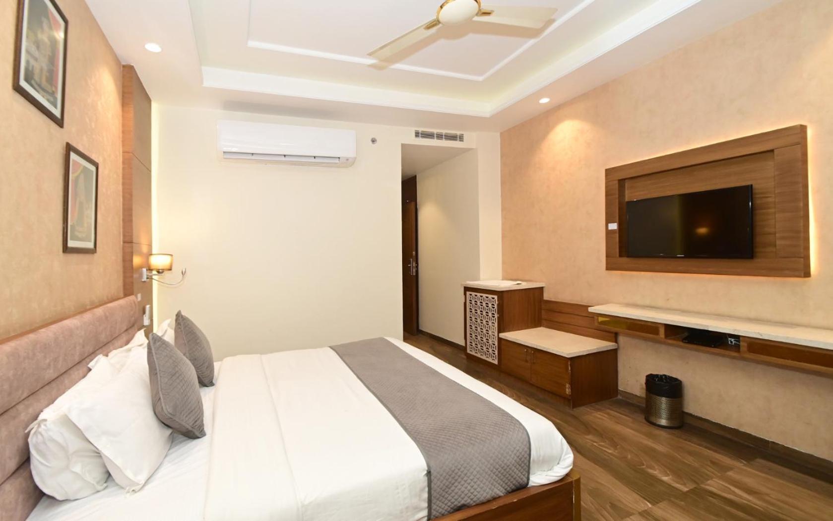 Hotel Rr 62-Jaipur City Centre Hotel מראה חיצוני תמונה