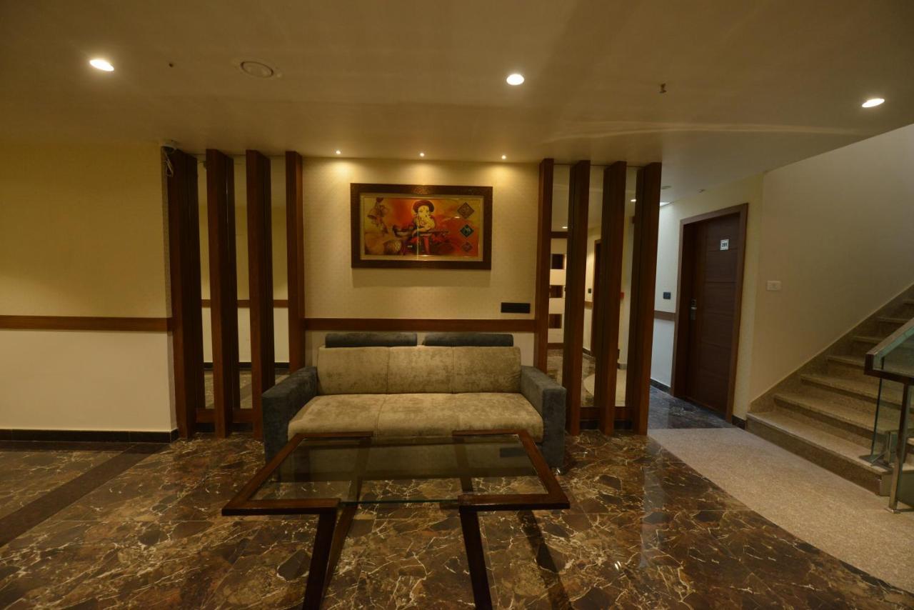 Hotel Rr 62-Jaipur City Centre Hotel מראה חיצוני תמונה