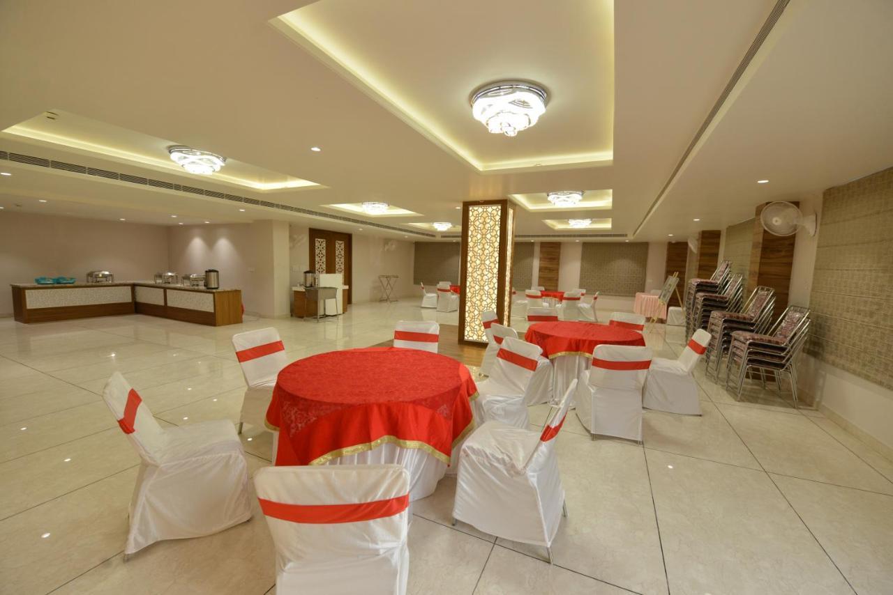 Hotel Rr 62-Jaipur City Centre Hotel מראה חיצוני תמונה