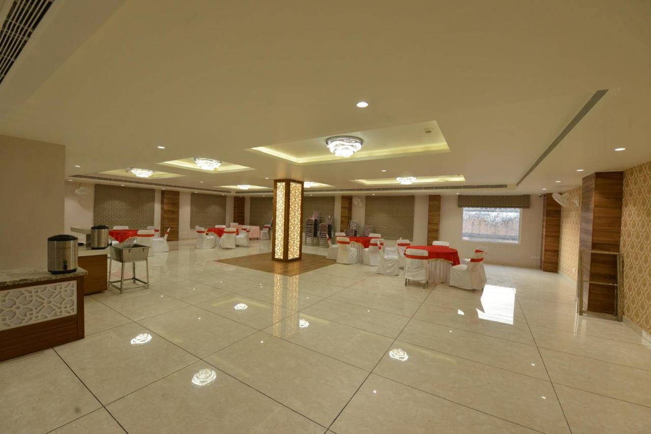 Hotel Rr 62-Jaipur City Centre Hotel מראה חיצוני תמונה