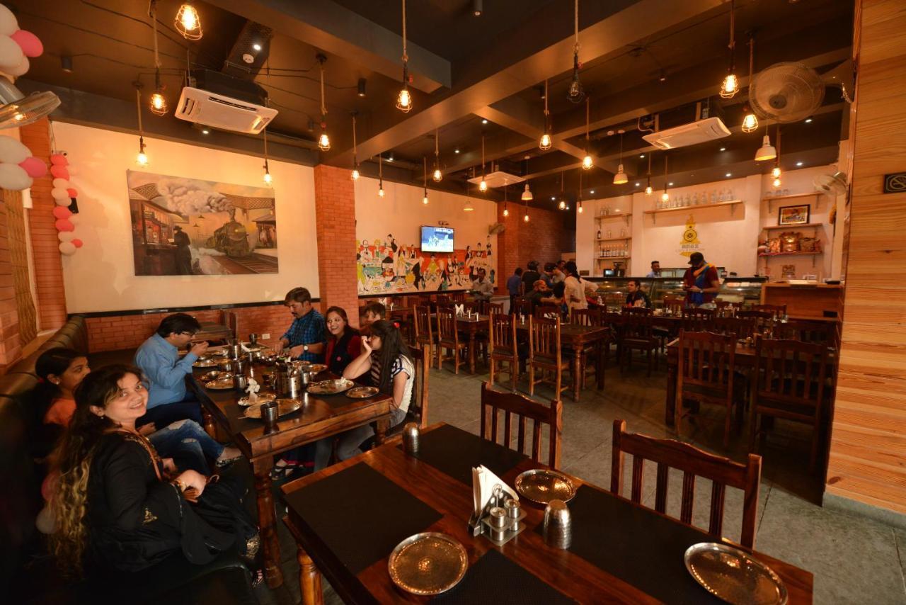 Hotel Rr 62-Jaipur City Centre Hotel מראה חיצוני תמונה
