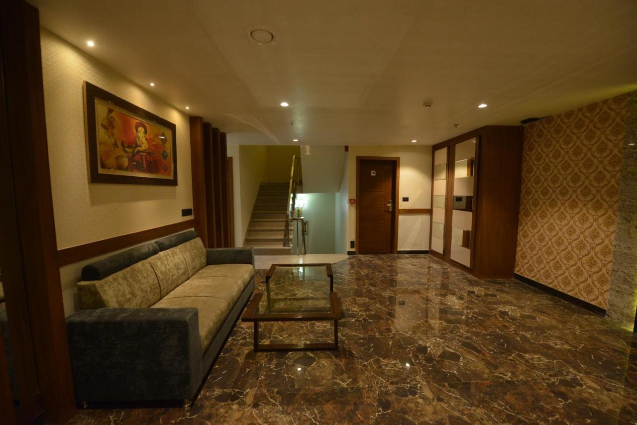 Hotel Rr 62-Jaipur City Centre Hotel מראה חיצוני תמונה